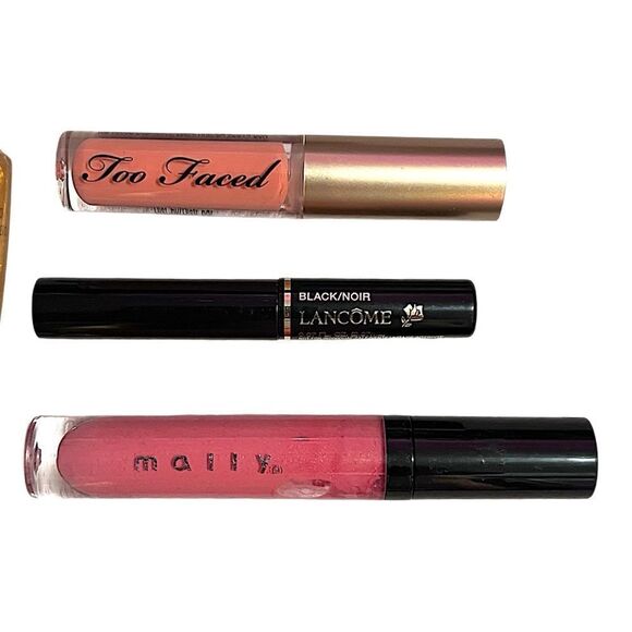 Big Bundle Of Skincare And Makeup With Cosmetic Bag #2 (Over $100 Retail) - Picture 4 of 8